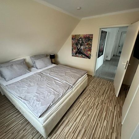 Zwei Ferienwohnungen Anker Max 5 Personen & Leuchtturm Max 4 Personen, Direkt In Steinhude Scheunenviertel, Balkon, Wlan , Privater Parkplatz, Wallbox Bagian luar foto
