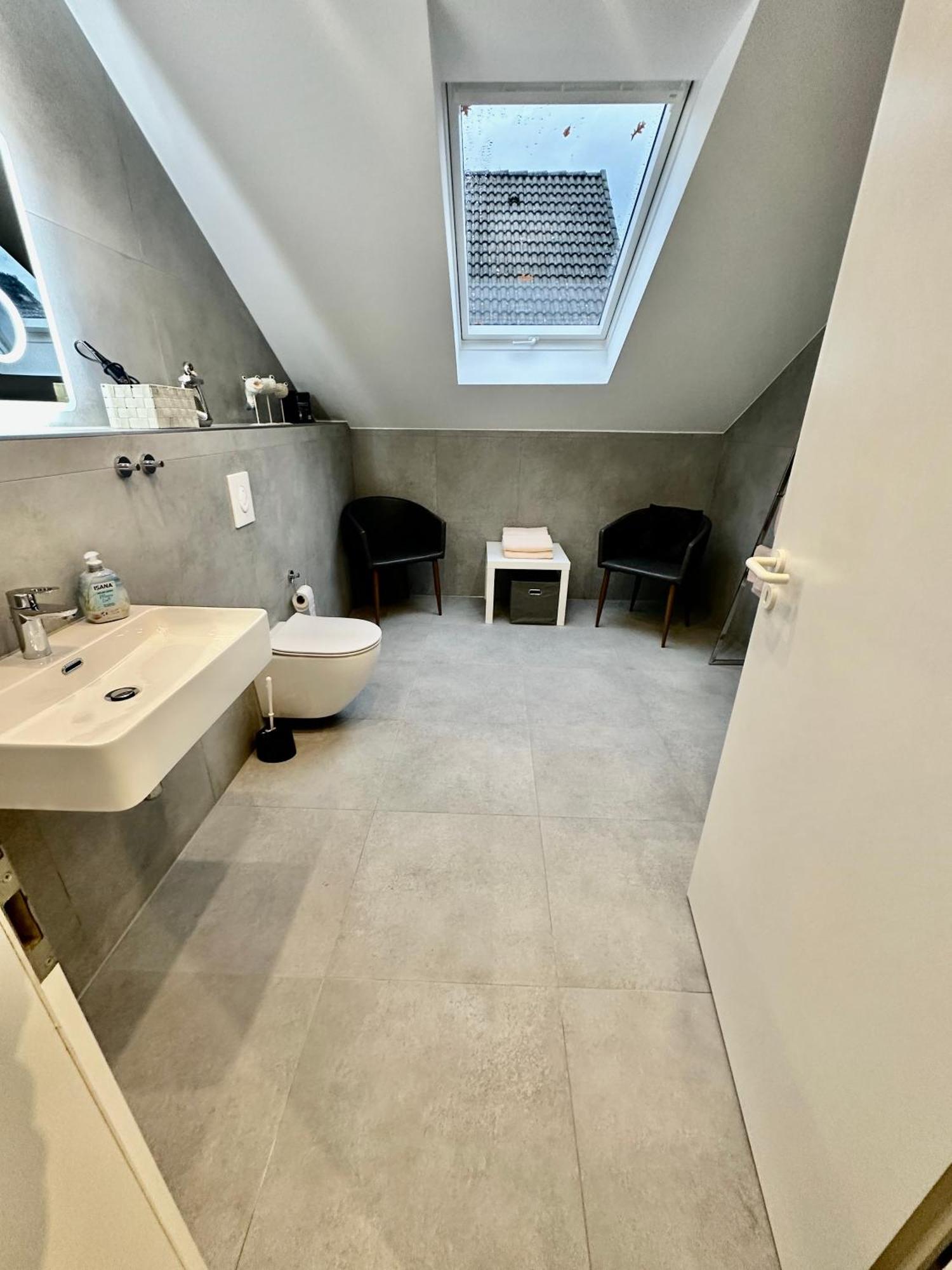 Zwei Ferienwohnungen Anker Max 5 Personen & Leuchtturm Max 4 Personen, Direkt In Steinhude Scheunenviertel, Balkon, Wlan , Privater Parkplatz, Wallbox Bagian luar foto