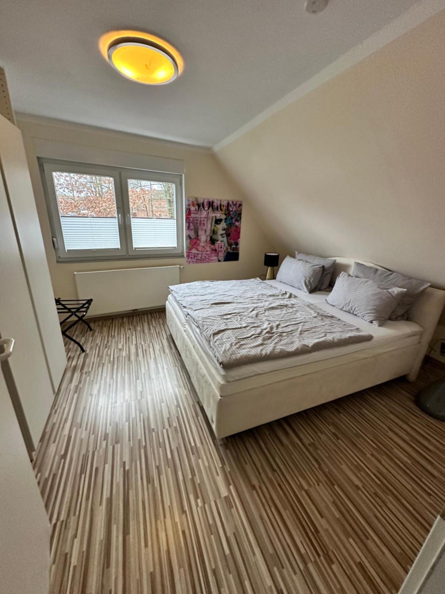 Zwei Ferienwohnungen Anker Max 5 Personen & Leuchtturm Max 4 Personen, Direkt In Steinhude Scheunenviertel, Balkon, Wlan , Privater Parkplatz, Wallbox Bagian luar foto